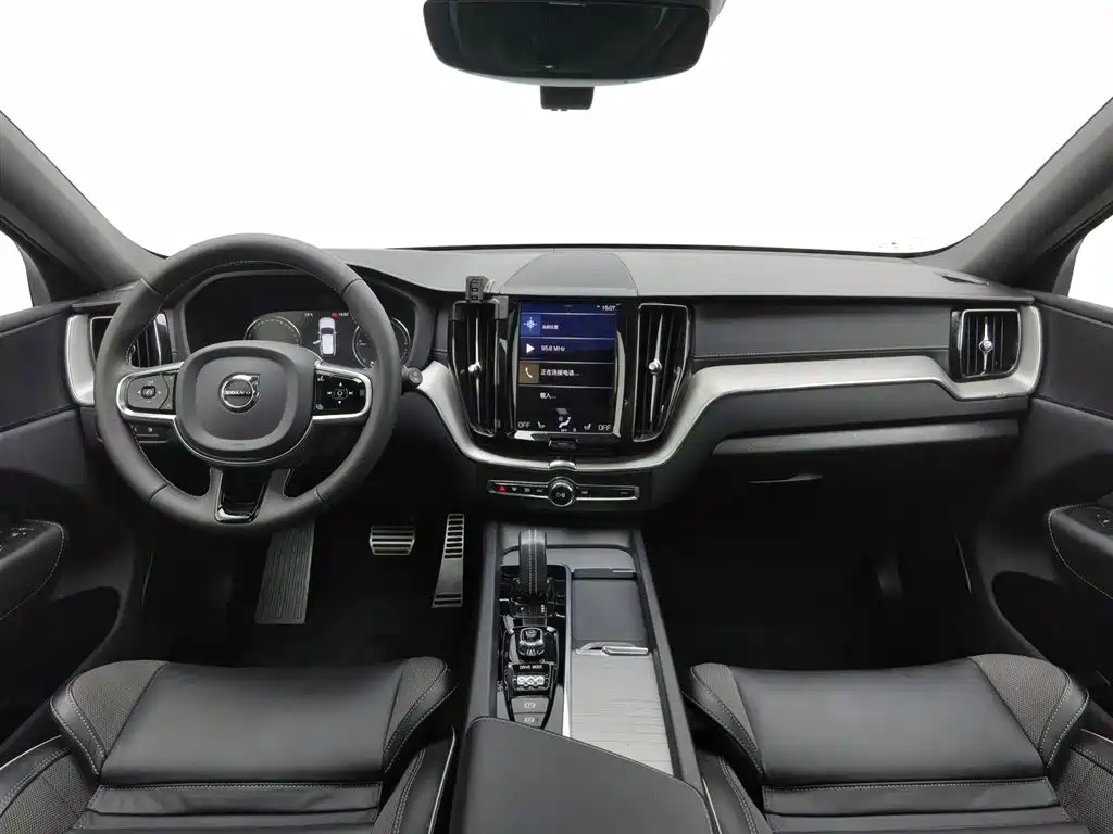 VOLVO XC60 PLUG IN HYBRID