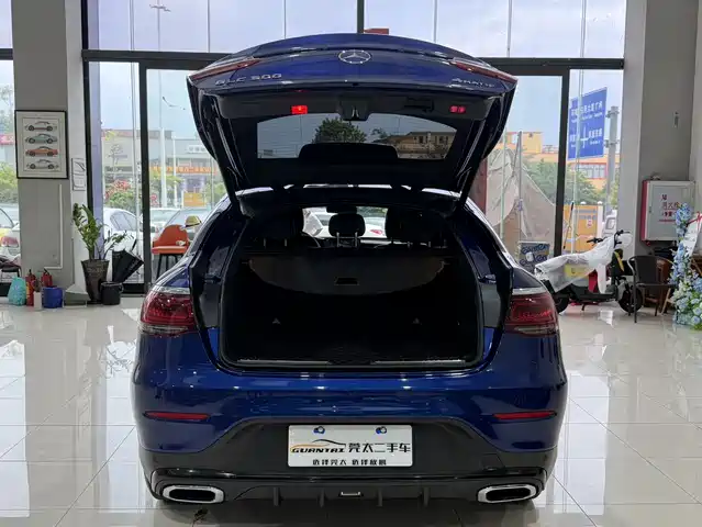 Mercedes-Benz GLC Coupe 2020 GLC 300 4MATIC Coupe SUV — фото 4