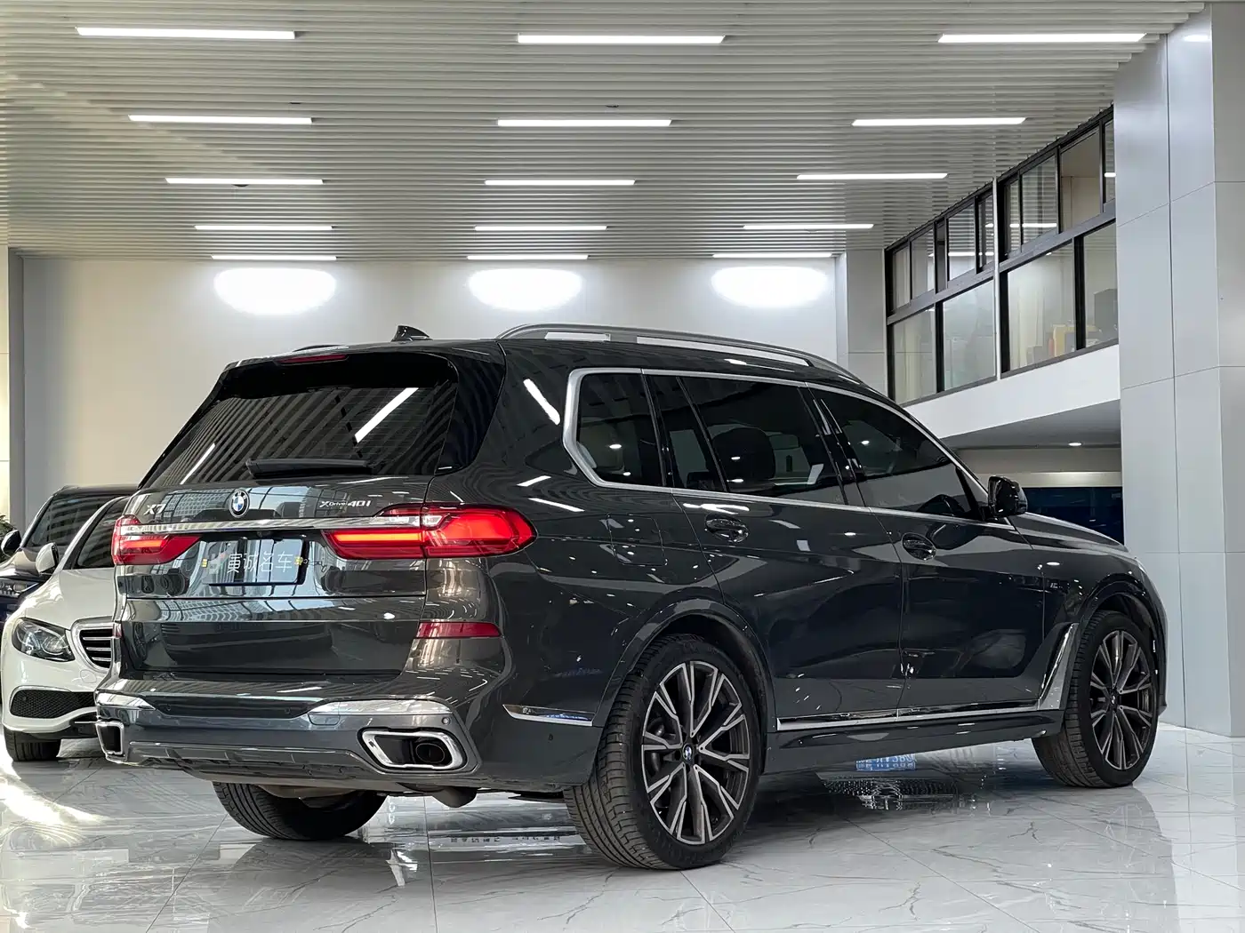 BMW X7 2021 xDrive40i Executive M Sport Package фото 5