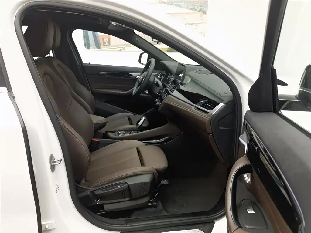 BMW X2 2021 sDrive25i Leading M Off-Road Package фото 23