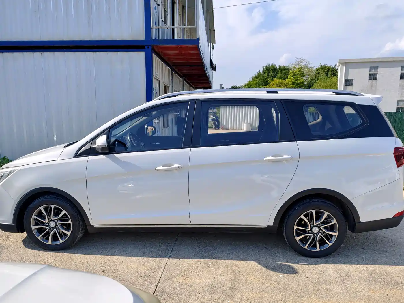 Baojun 730 2020 2019 1.5T CVT Fashion Edition 7-Seater China VI