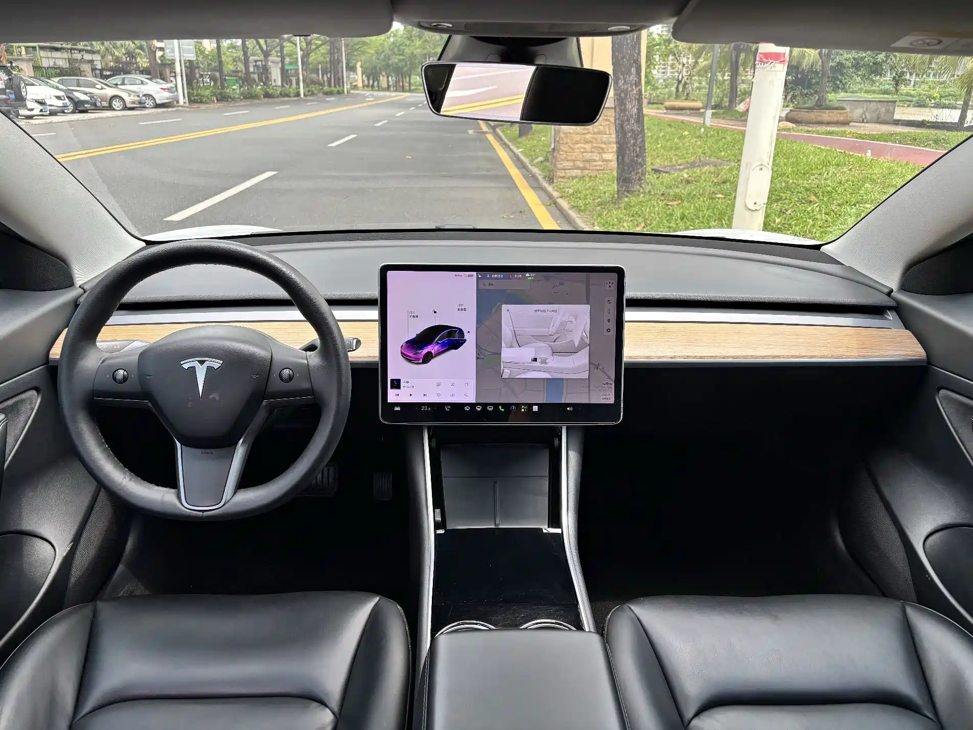 Фото 6 - Tesla Model 3