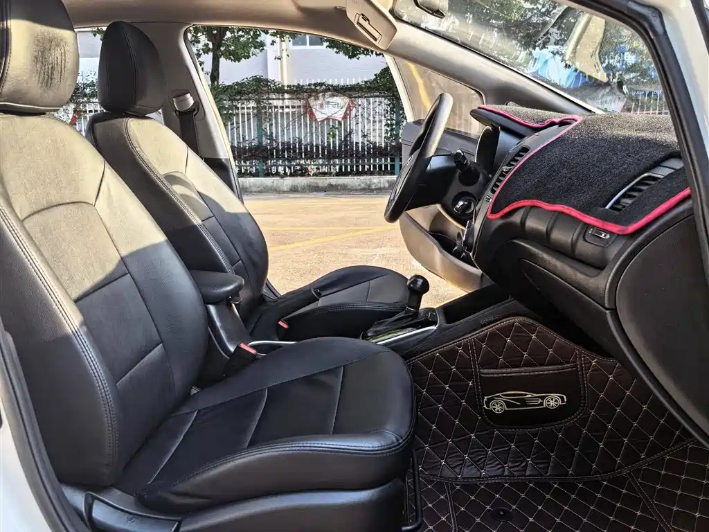 Kia K3 2016 1.6L Automatic GLS фото 8