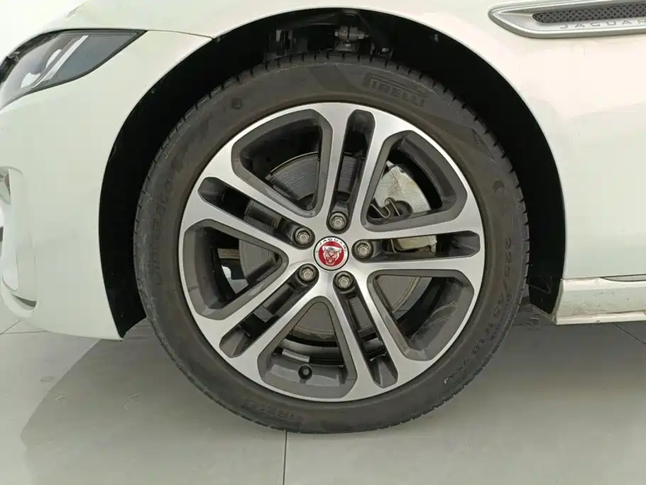 Jaguar XEL 2024 2024 Model 2.0T 250PS R-DYNAMIC S Progressive Sport Edition