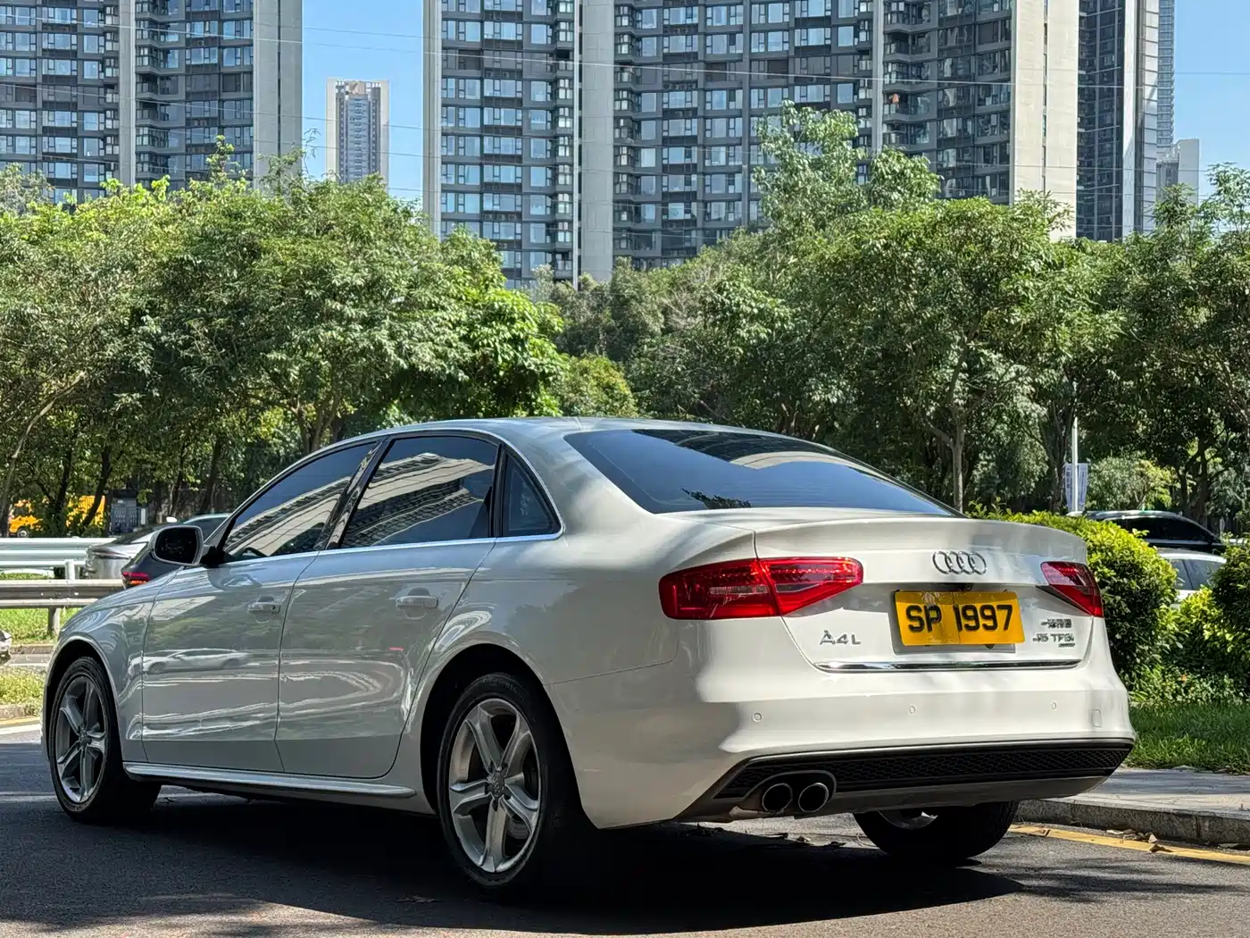 Audi A4L 2015 45 TFSI quattro Individual Sport фото 7