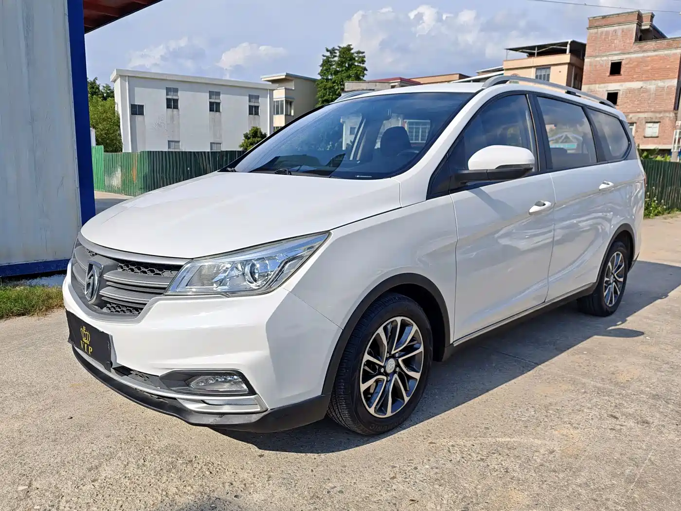 Baojun 730 2019 1.5T CVT Fashion Edition 7-Seater China VI