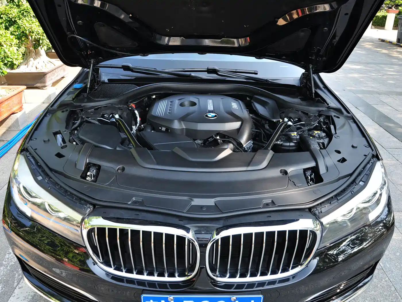 BMW 7 Series 2016 730Li Leading фото 17