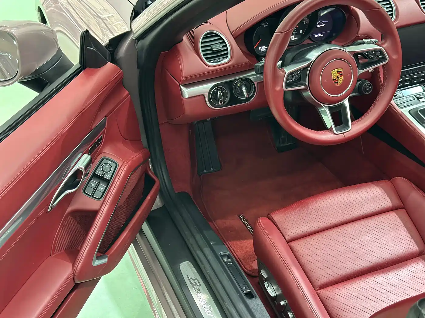 Porsche 718 2022 Boxster 2.0T фото 10