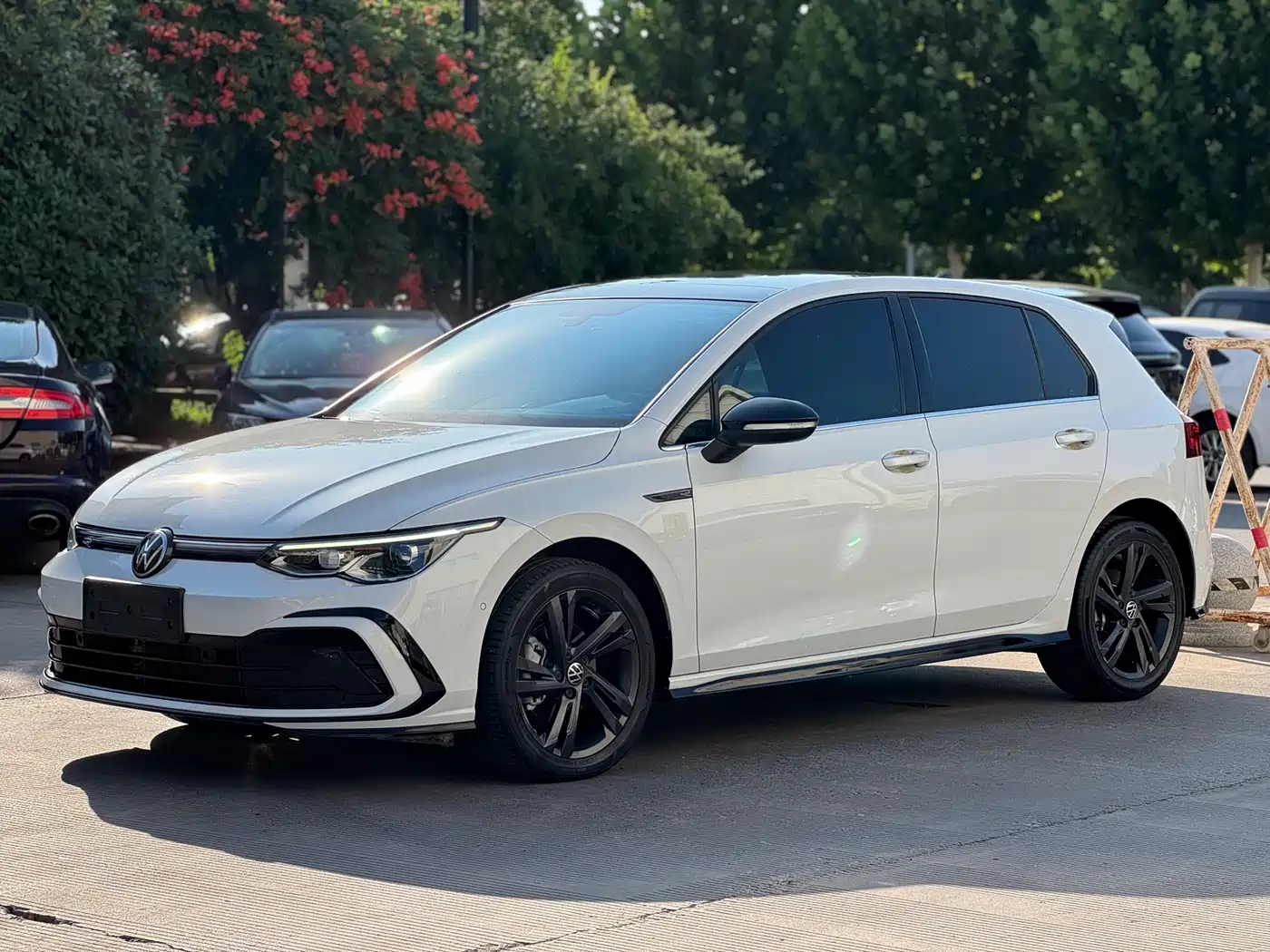  Volkswagen Golf 2023 280TSI DSG R-Line Lite