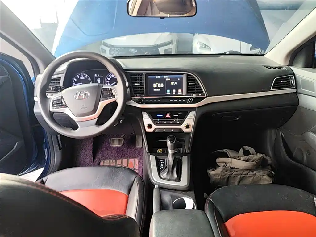 Hyundai Elantra 2016 Model 1.6L Automatic Smart Elite фото 10