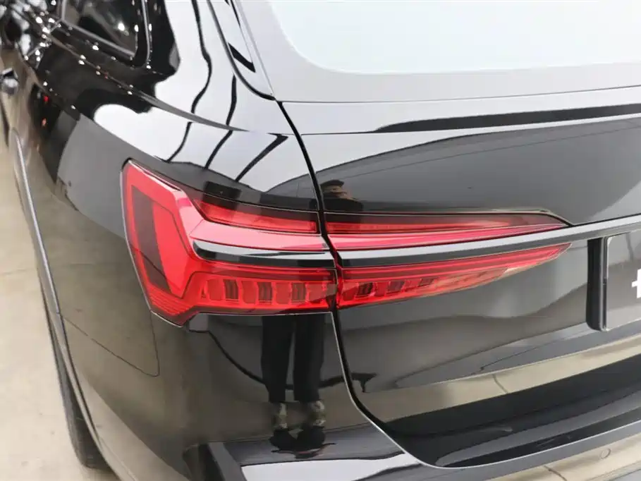 Audi A6 (Import) 2023 Model allroad quattro 55 TFSI Premium Off-road Version фото 29