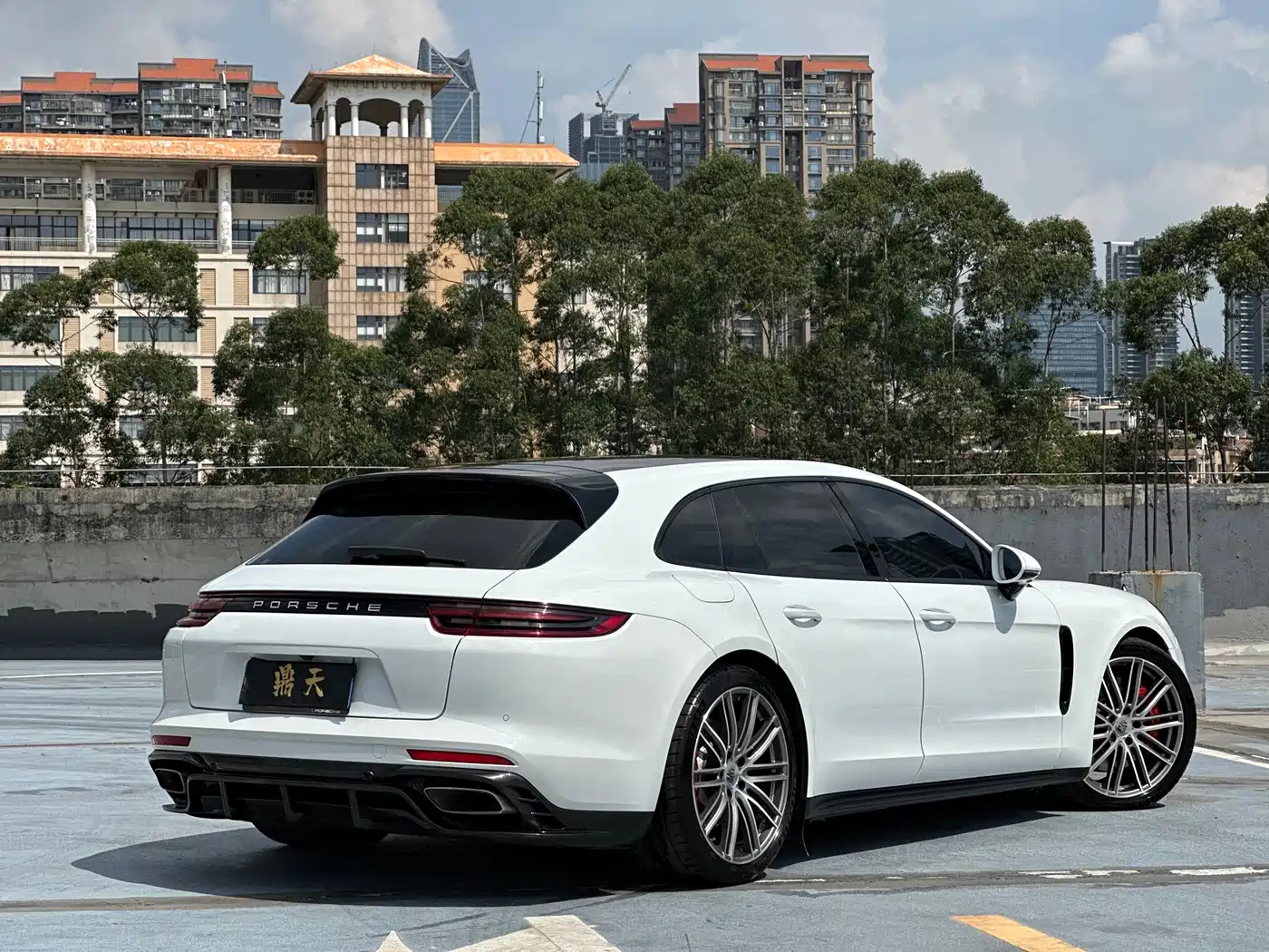 Porsche Panamera 2017 Panamera 4 Sport Turismo 3.0T фото 9