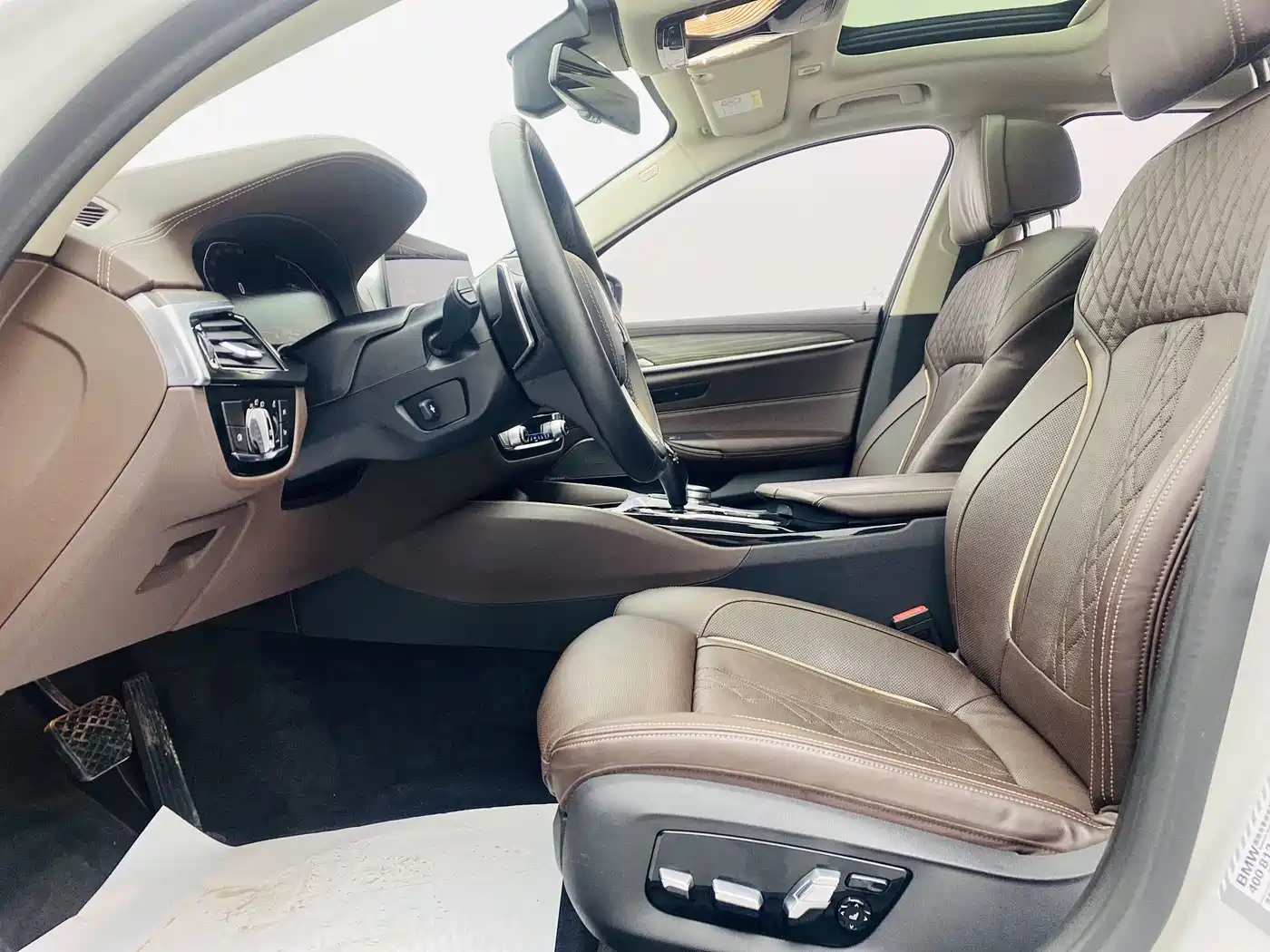 BMW 5 Series 2020 530Li Premium Luxury Package фото 16