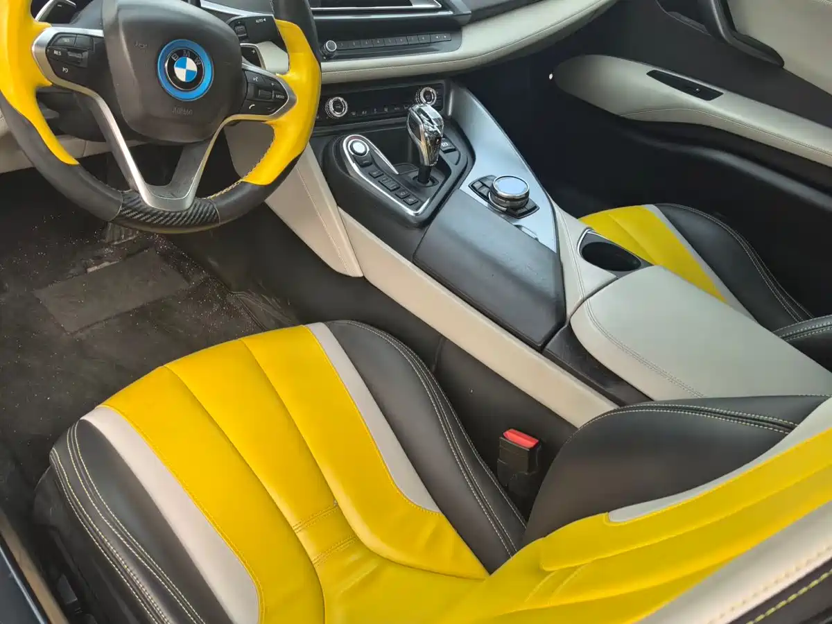 BMW i8 2014 Standard фото 6