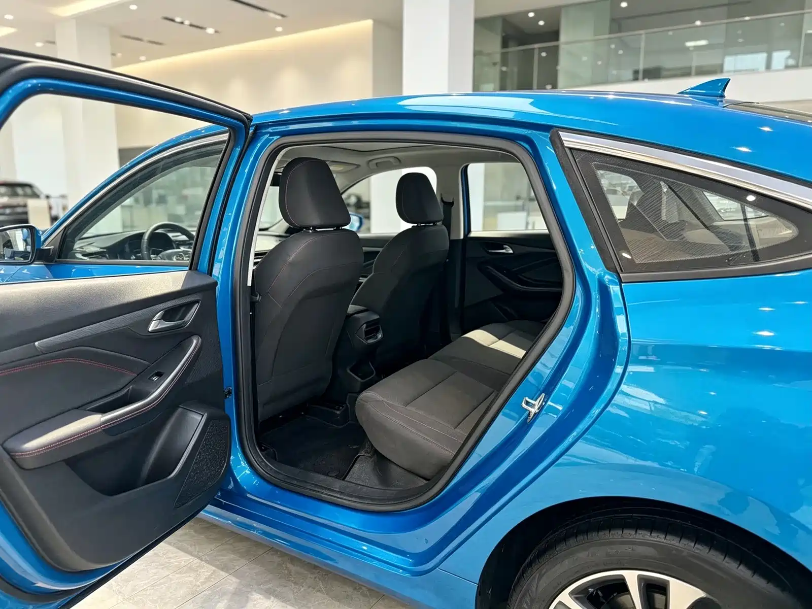 Фото 6 - MG MG5