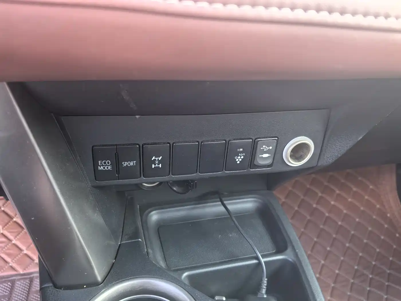 Toyota RAV4 Rongfang 2013 2.5L Auto 4WD Luxury фото 6