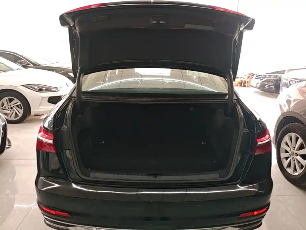 Photo 19 - Audi A6L