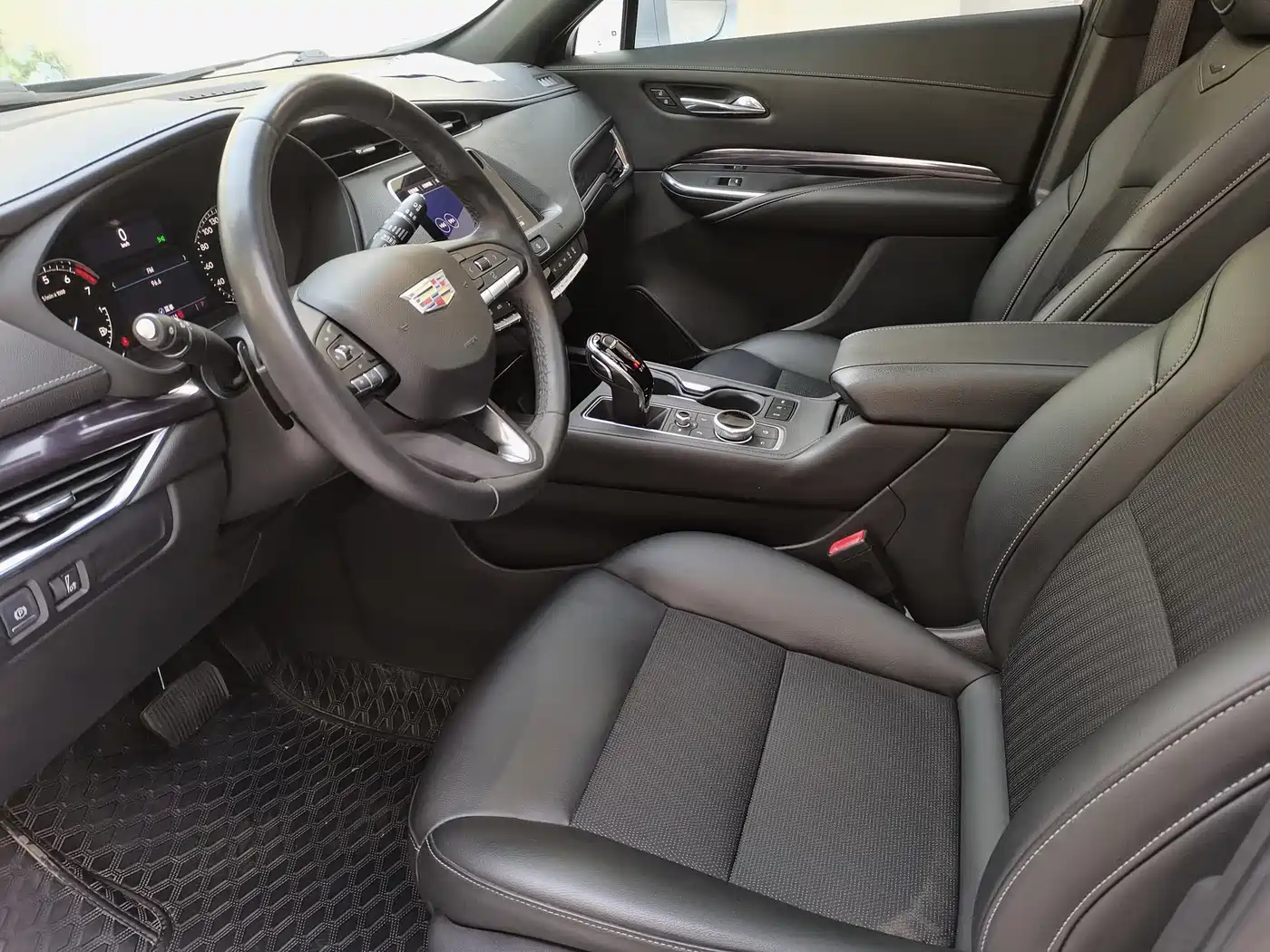 Cadillac XT4 2021 28T FWD Technology Edition фото 4