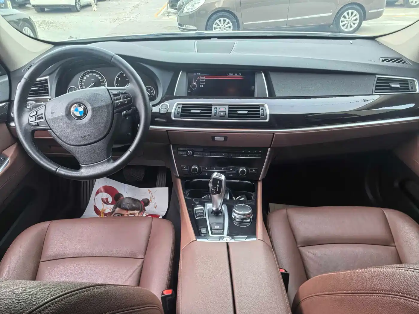 BMW 5 Series GT 2015 528i Leading фото 6