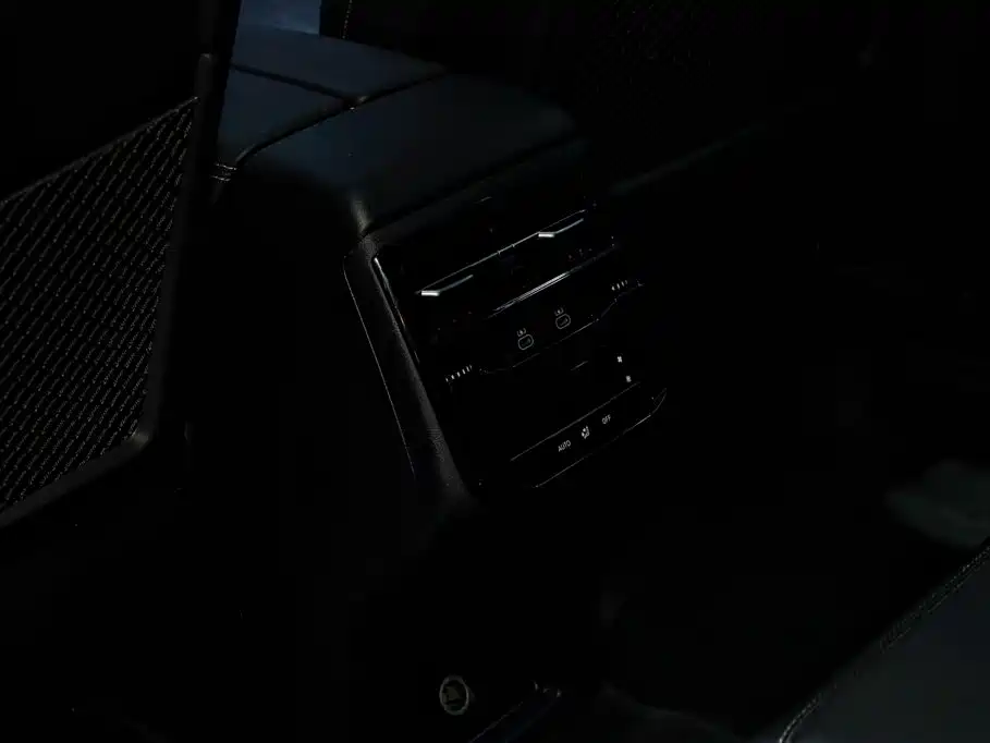 Audi Q6 2024 2024 40 TFSI quattro Cloud View Yulin Package 7-seater