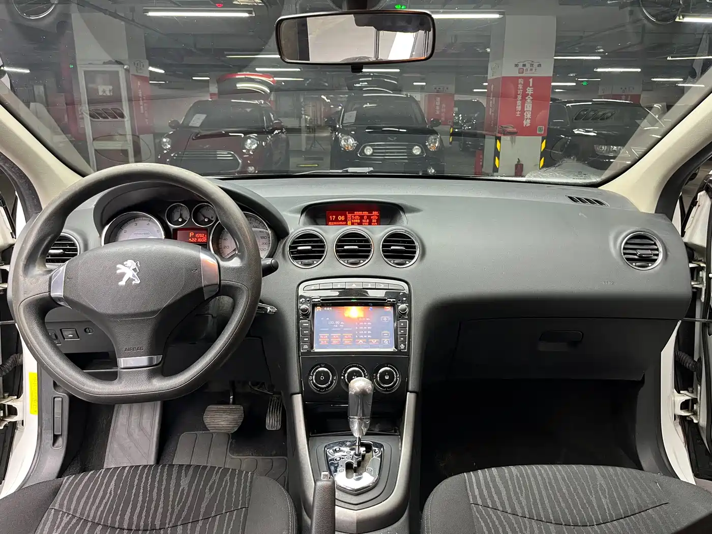 Peugeot 408 2013 2.0L Automatic Comfort Edition фото 20
