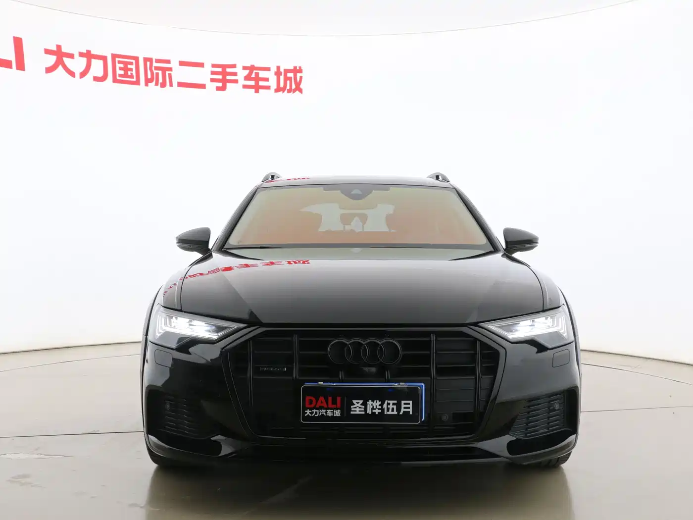 Audi A6 (Import) 2024 allroad quattro 55 TFSI Premium Off-road фото 2