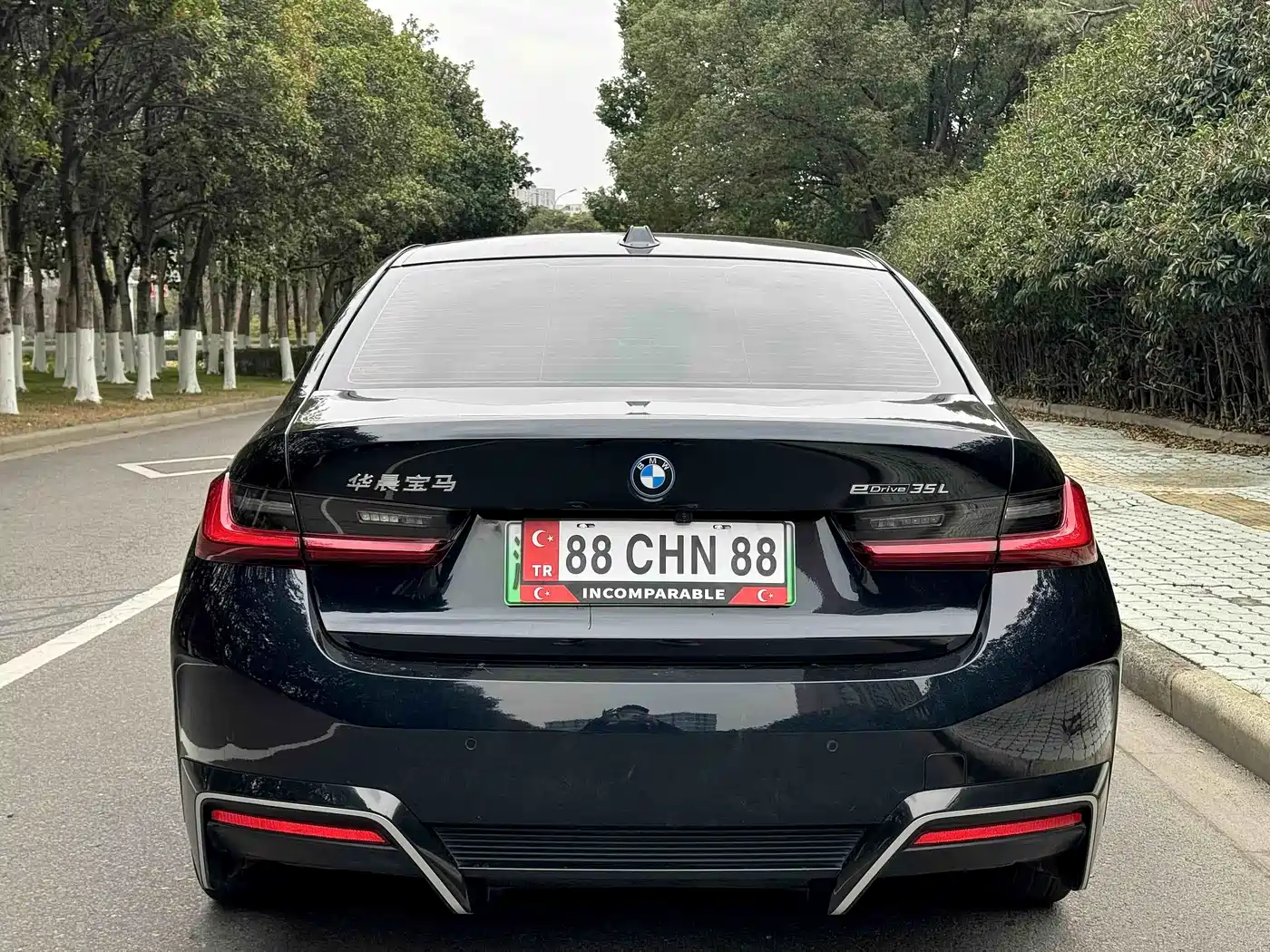 BMW i3 2024 eDrive 35 L фото 12