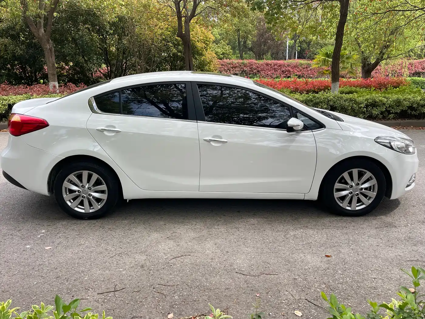 Kia K3 2013 1.6L Automatic GLS фото 13