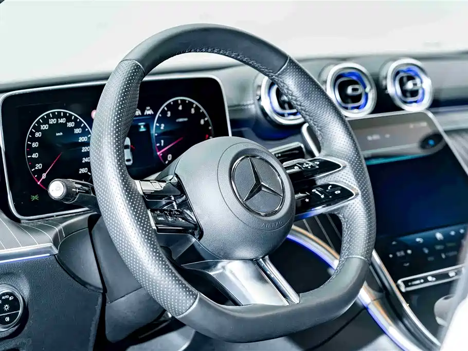 Mercedes-Benz C-Class 2025 C 260 L Night Sport Edition фото 11