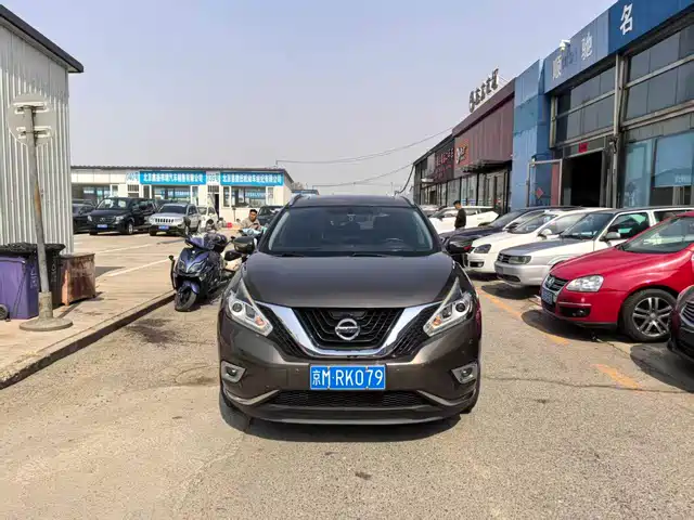 NISSAN LOULAN