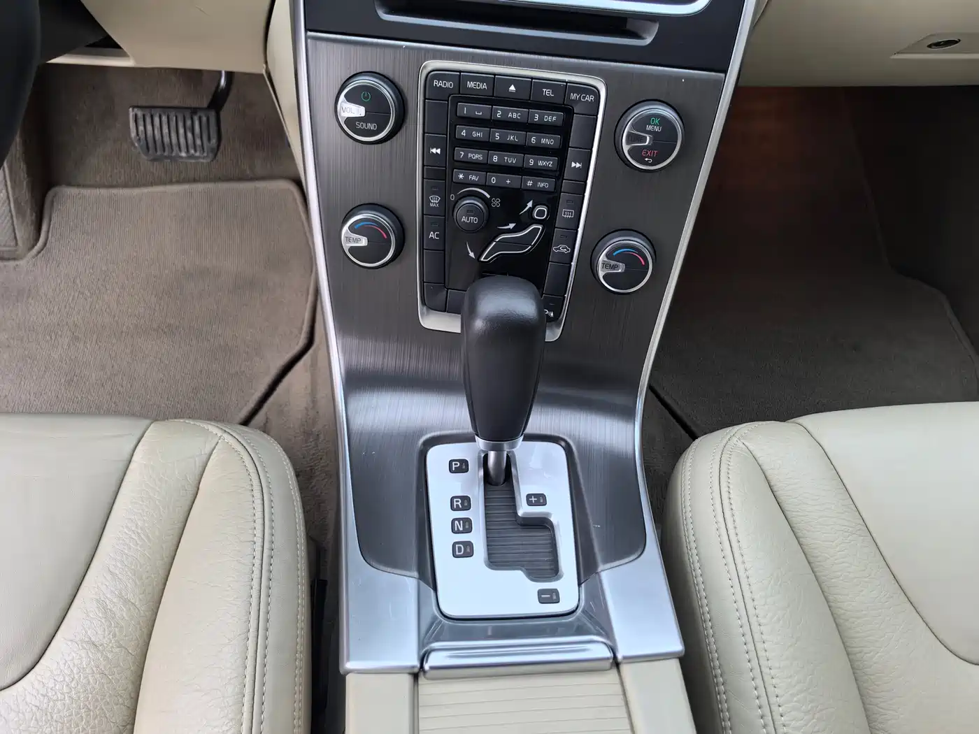 Volvo S60 (Import) 2011 2011 2.0T Comfort