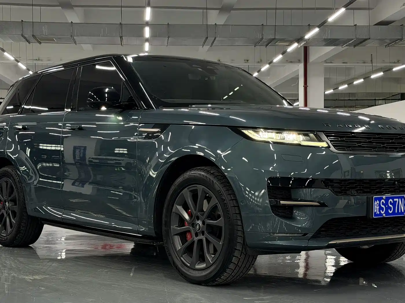 Land Rover Range Rover Sport 2024 400PS Dynamic SE фото 3