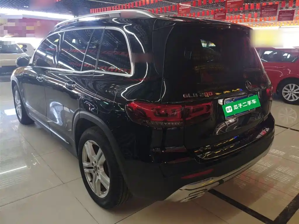 MERCEDES-BENZ GLB