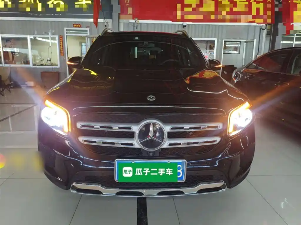 MERCEDES-BENZ GLB