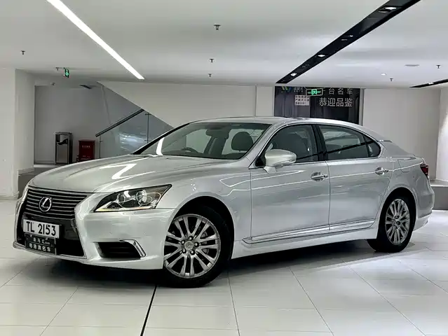  Lexus Lexus LS 2013 460L 4WD Premium Edition
