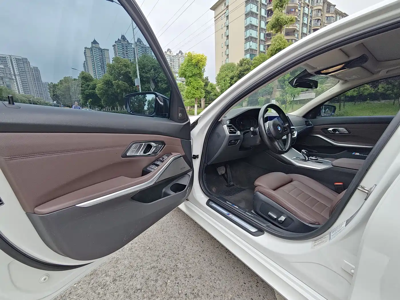 BMW 3 Series 2020 325Li M Sport Black Night Package фото 13