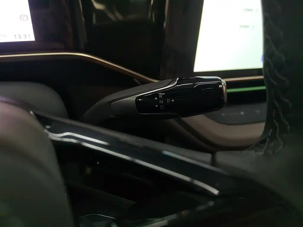 Hongqi EH7 2024 640 Pro+ AWD Edition фото 14
