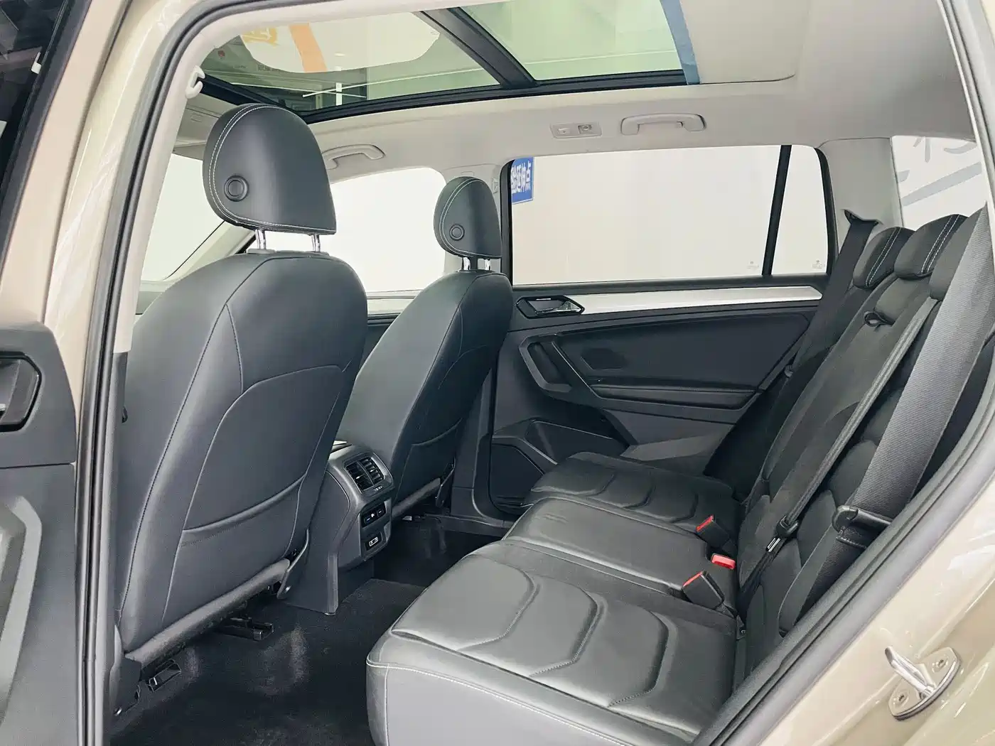 Volkswagen Tiguan L 2017 330TSI Automatic 2WD Luxury Edition фото 10