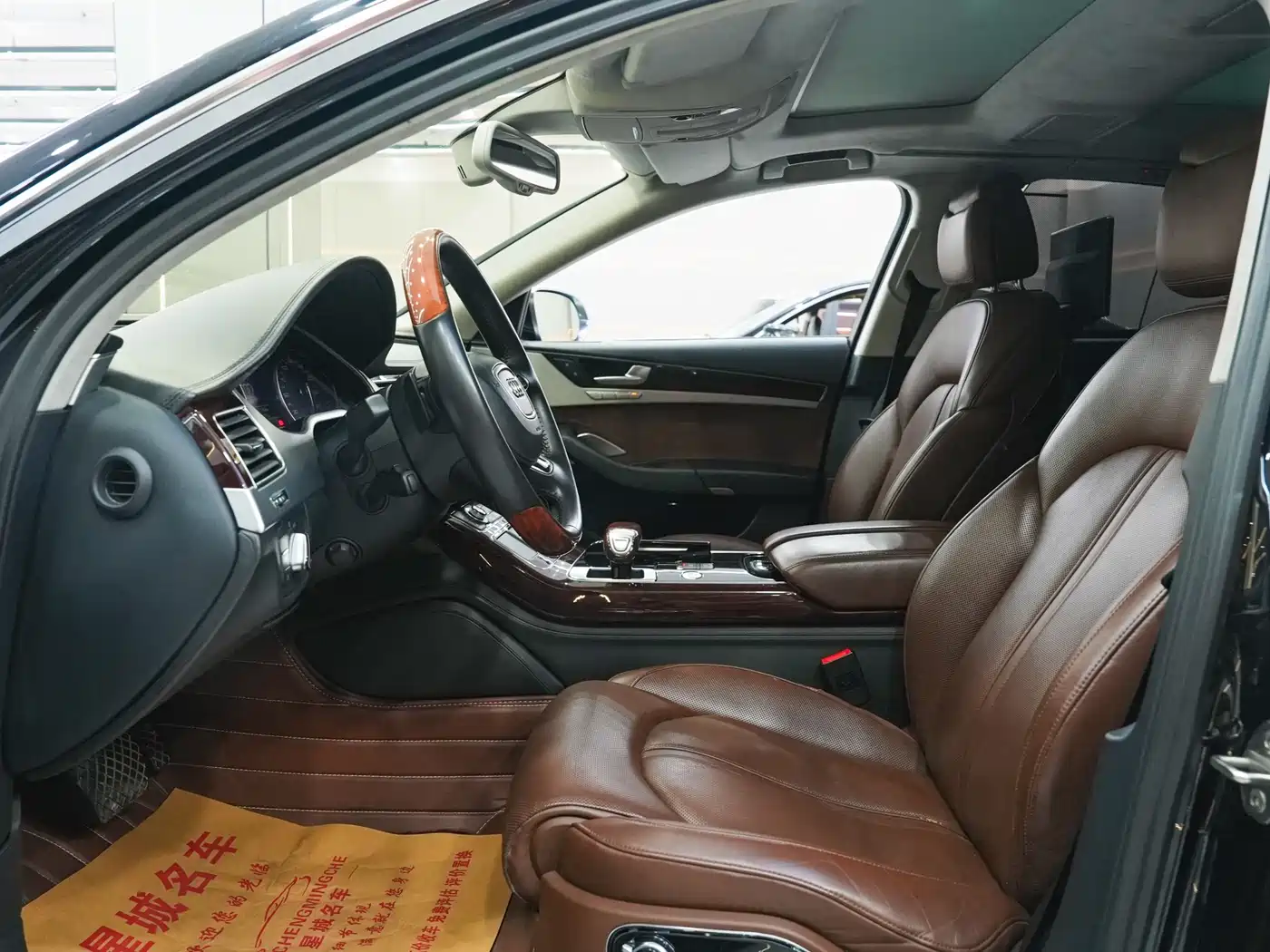 Audi A8 2012 A8L 6.3 FSI W12 quattro фото 16