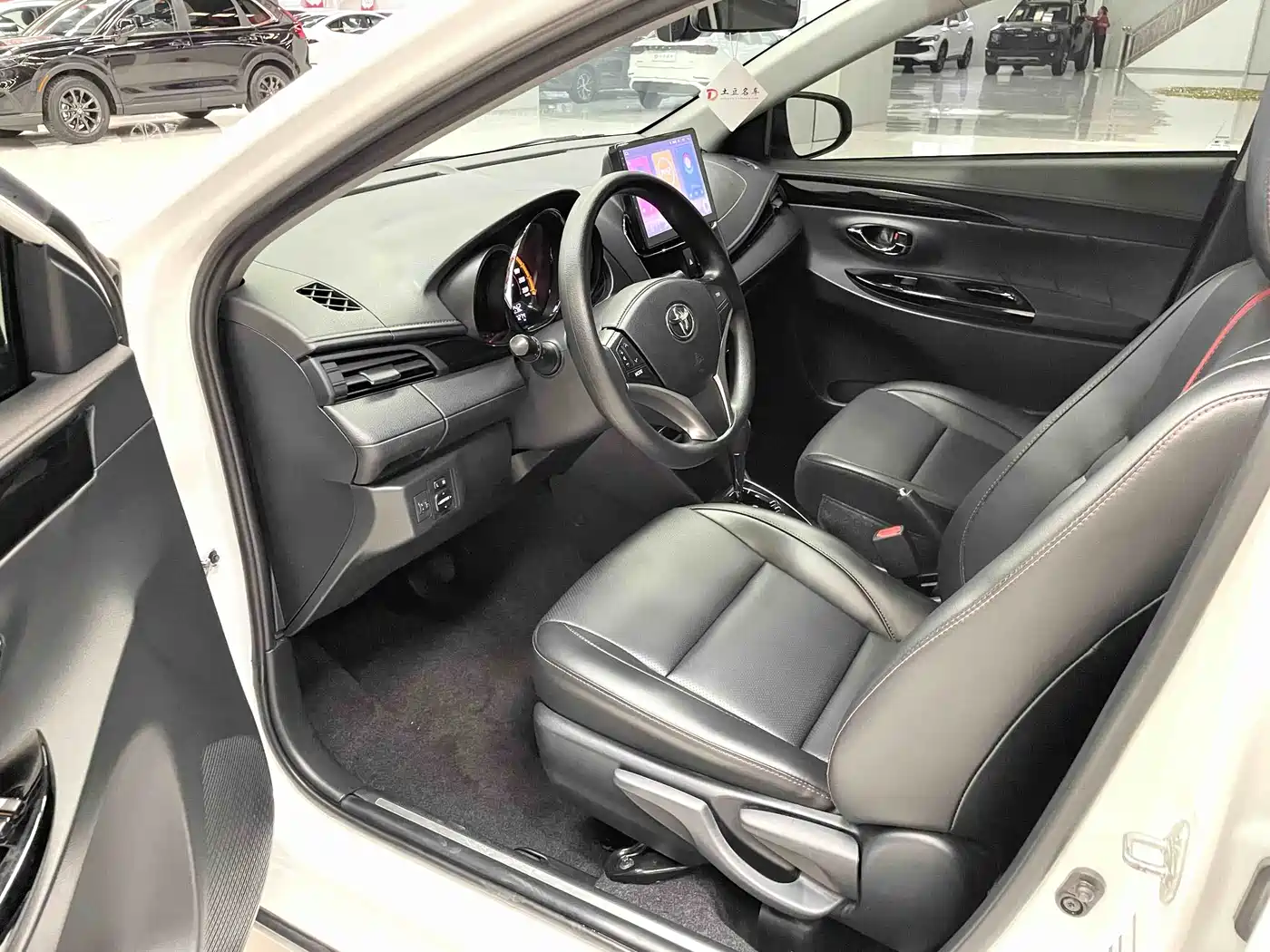 Toyota YARiS L Zhi Xuan 2022 1.5L CVT Luxury PLUS Edition фото 7