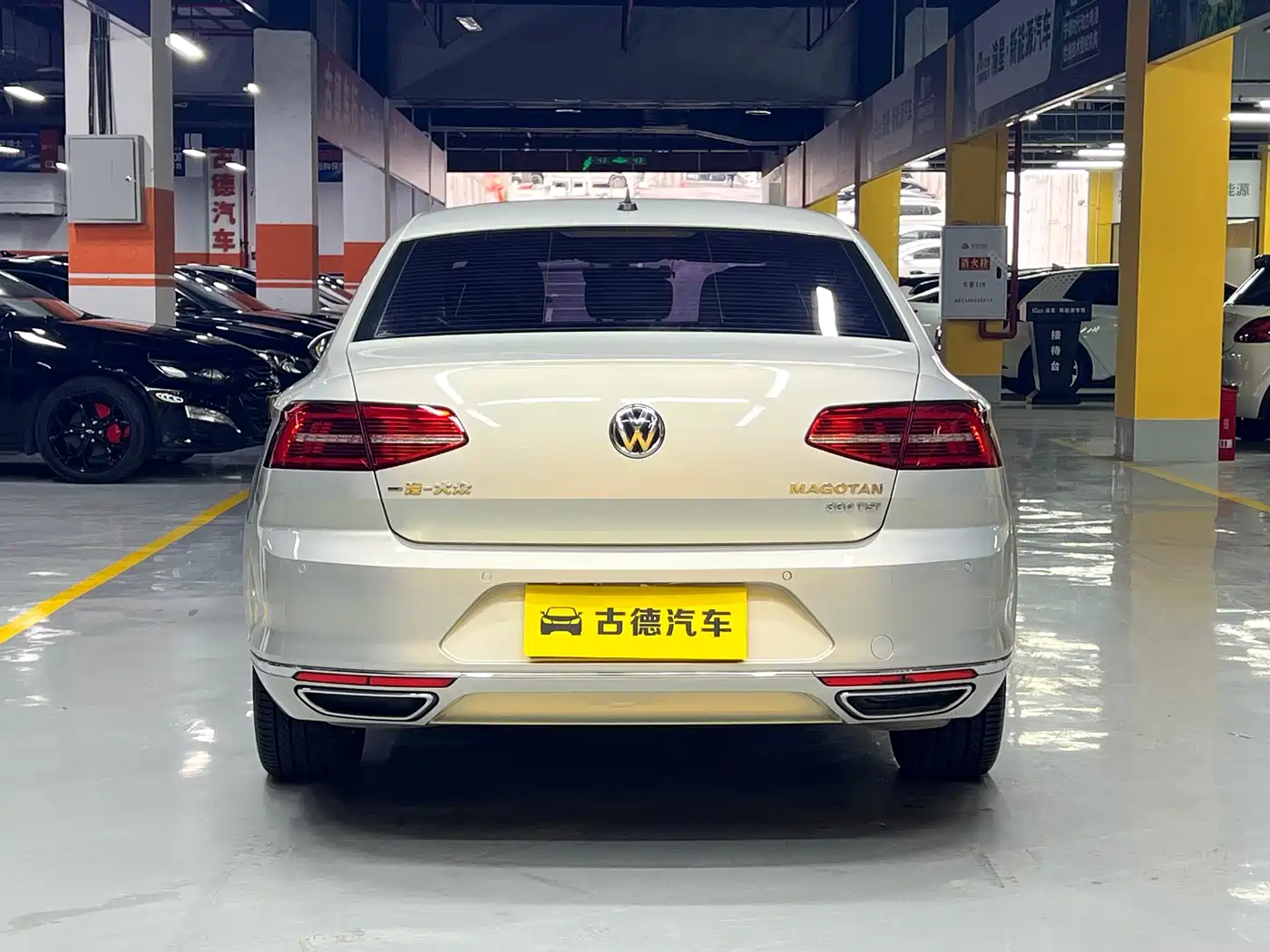 Volkswagen Magotan 2019 330TSI DSG Luxury Class China VI фото 6