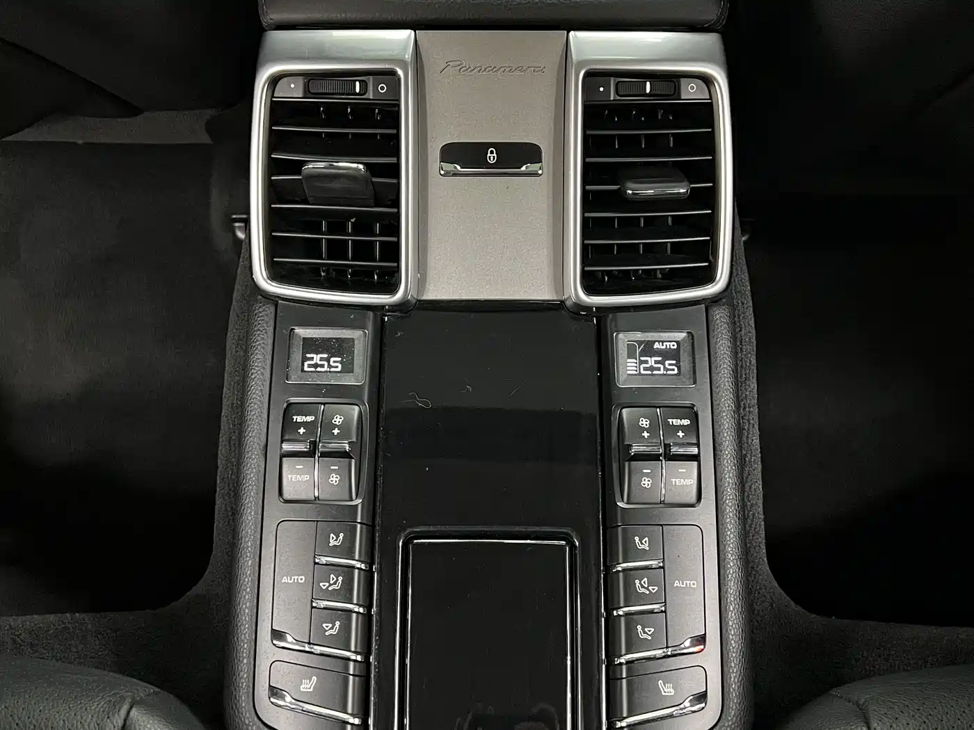 Porsche Panamera 2014 Panamera 3.0T фото 34