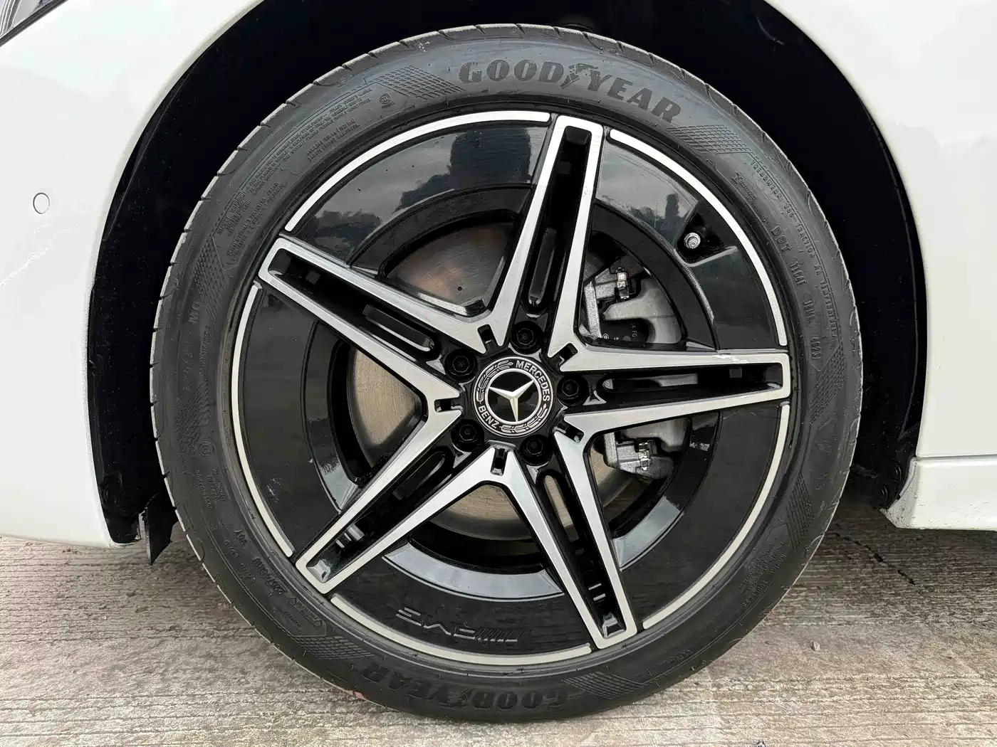 Mercedes-Benz C-Class 2024 Facelift C 260 L Moonlight Sport фото 33