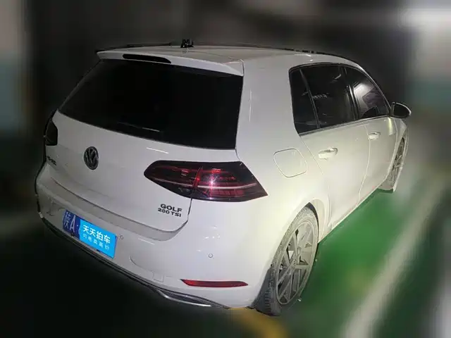 Volkswagen Golf 2019 280TSI DSG Luxury China VI — фото 2