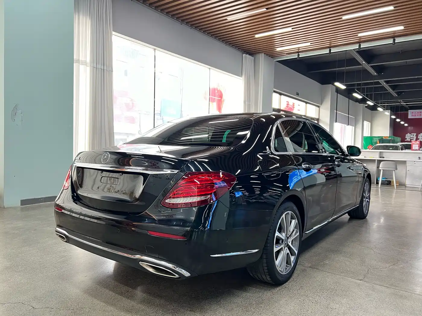 Mercedes-Benz E-Class 2020 E 260 L фото 16