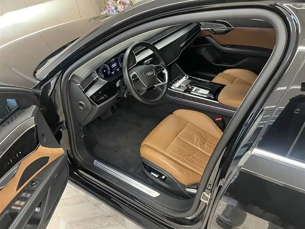 Audi A8 2023 A8L 45 TFSI quattro Luxury фото 23