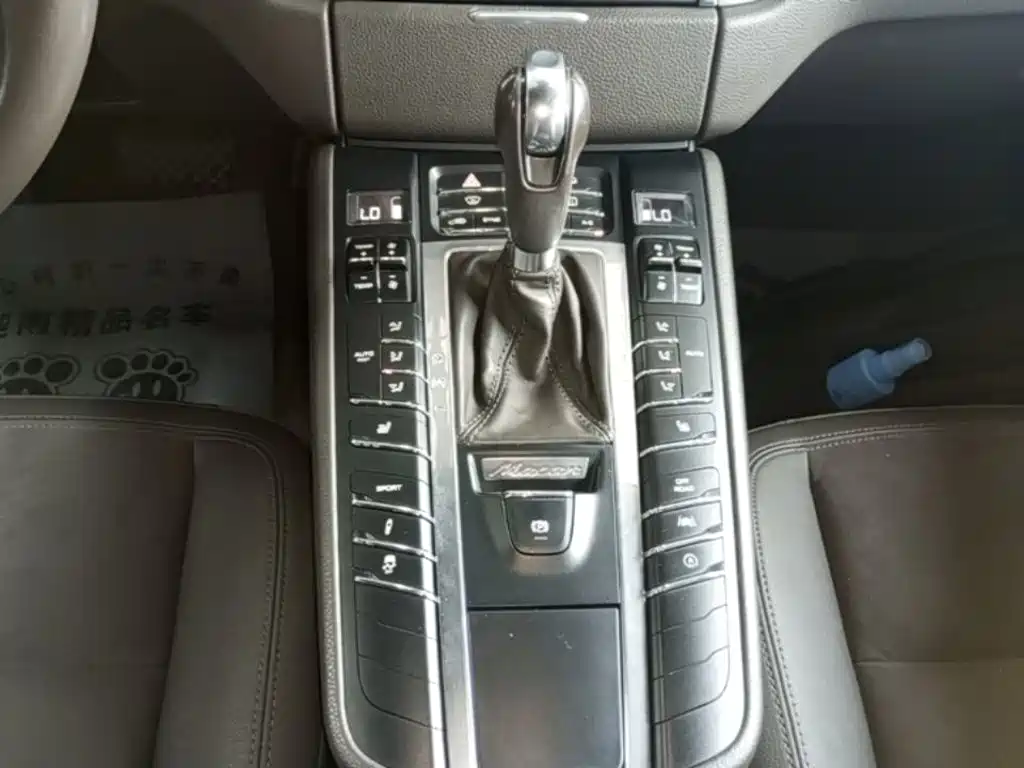 Фото 14 - Porsche Macan