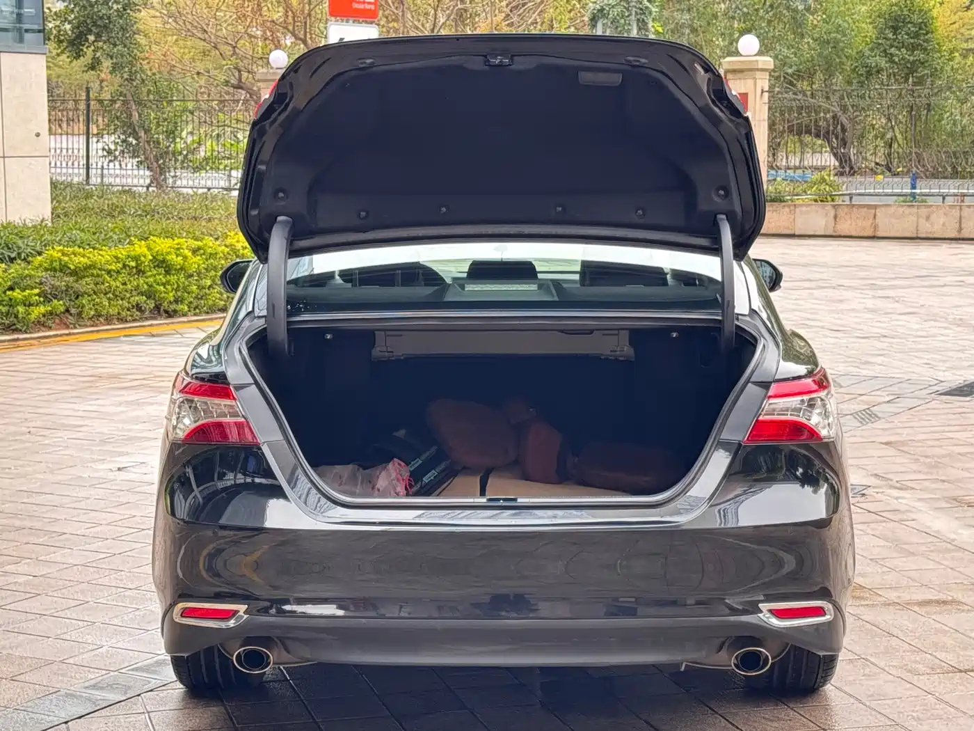 Toyota Camry 2018 2.5G Luxury Edition фото 7