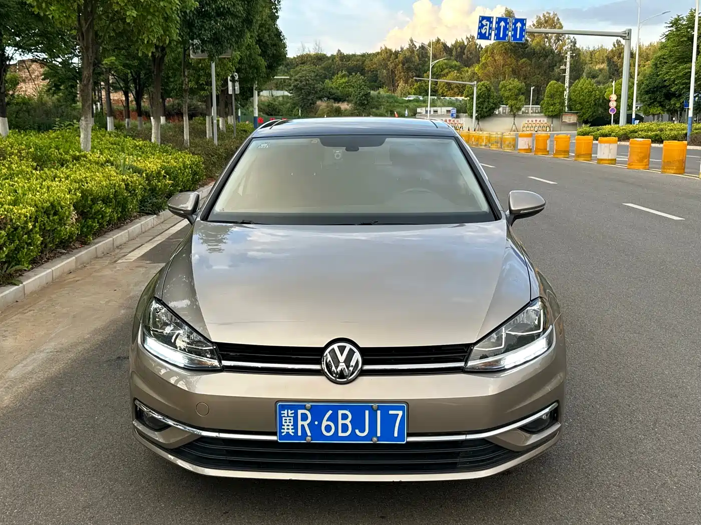 Volkswagen Golf 2019 280TSI DSG Comfort China VI фото 2