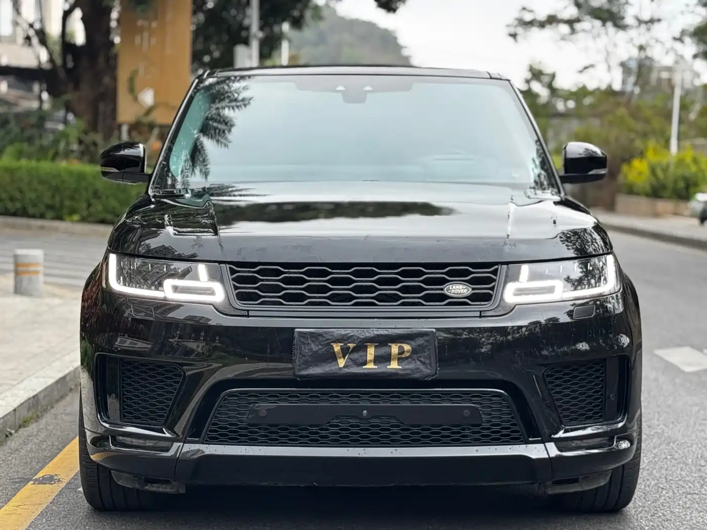 Land Rover Range Rover Sport 2021 3.0 L6 Gloss Black Edition фото 2